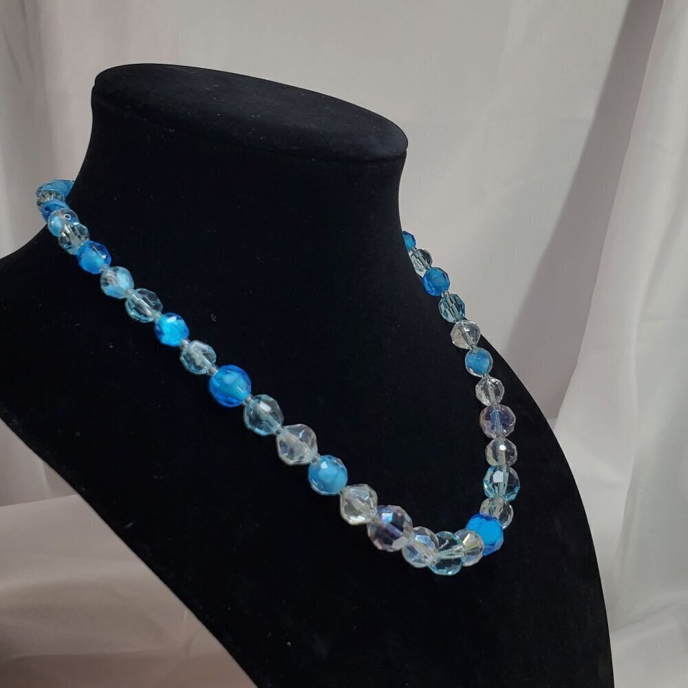 Vintage Lisner Blue and white Glass Bead Necklace & Earrings Set Aurora Borealis - Picture 7 of 16